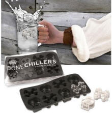 Skull and Crossbones ice tray gift